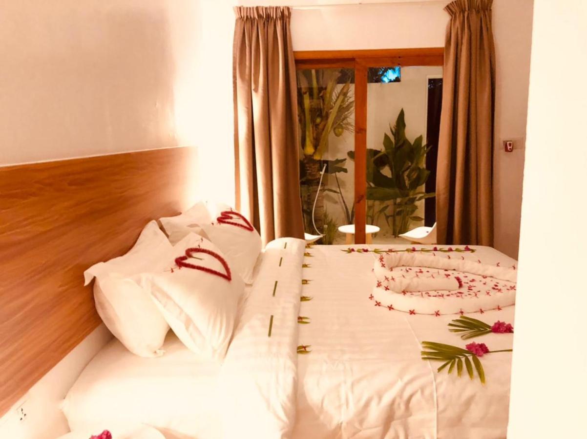 Dacha Thoddoo Hotel Bagian luar foto